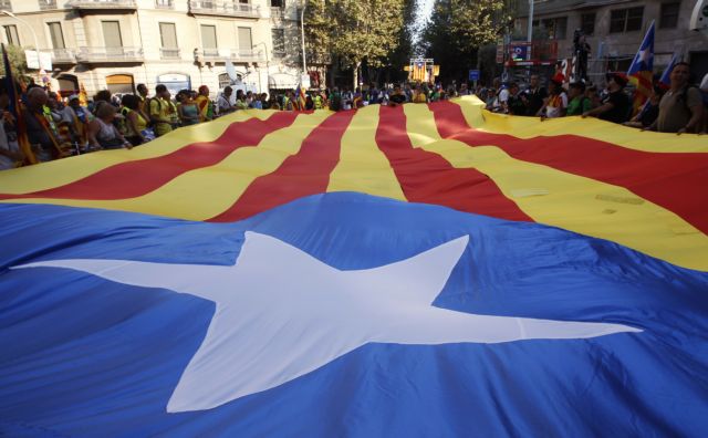 Καταλoνία: Πλειοψηφία των αποσχιστών στις εκλογές δίνει νέα δημοσκόπηση