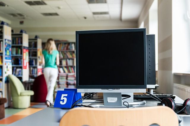 ΟΟΣΑ: Οι υπολογιστές στα σχολεία δεν βελτιώνουν τις μαθητικές επιδόσεις