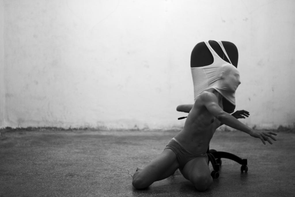 Συνεχίζεται η υπαρξιακή κρίση «Στην άκρη του βατήρα»