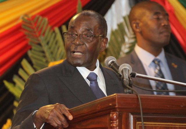 Λάθος λόγο εκφώνησε στο Κοινοβούλιο ο πρόεδρος της Ζιμπάμπουε