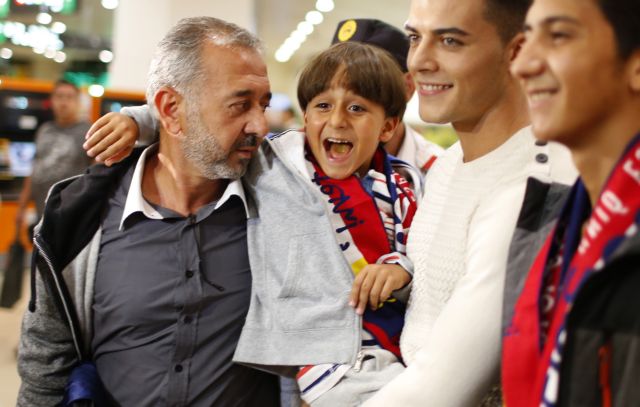 Φωτορεπορτάζ: Η άφιξη του Σύρου πρόσφυγα στη Μαδρίτη