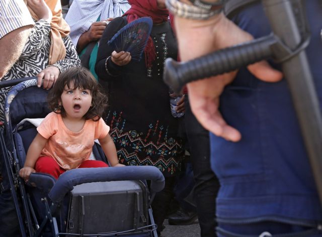 Βασανιστικό «πήγαινε-έλα» για τους πρόσφυγες μεταξύ Ουγγαρίας-Κροατίας