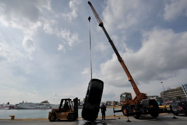 Τρεις νεκροί από πτώση ΙΧ στο παλιό λιμάνι της Πάτρας