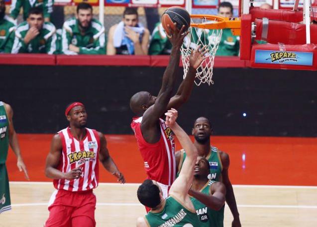 Τραυματισμός του Χάντερ που χάνει τα ντέρμπι με τον ΠΑΟ