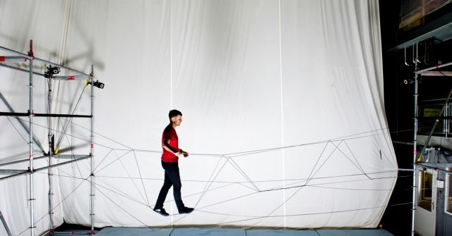 Βίντεο: Drone κατασκευάζουν αυτοσχέδια γέφυρα