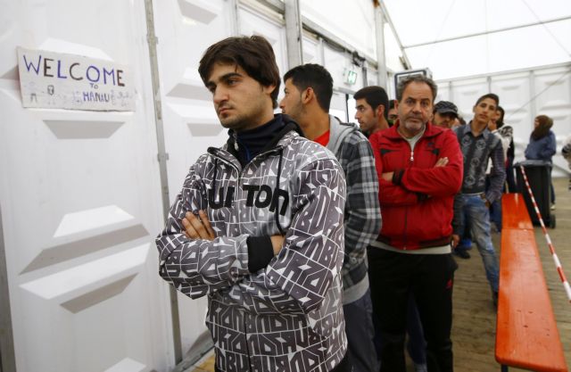 Γερμανικές υπηρεσίες: Ισλαμιστές μπορεί να προσηλυτίσουν πρόσφυγες