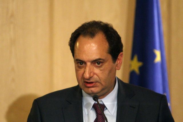 Σπίρτζης: Υπερβολικές χρεώσεις από τις εταιρείες κινητής τηλεφωνίας