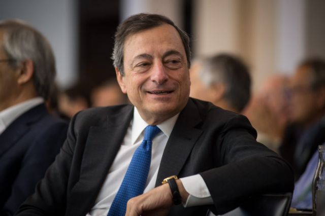 Ντράγκι: Η Ευρωζώνη επιστρέφει στην ανάπτυξη