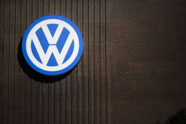 Σουλτς και Μέρκελ: Βαρύ πλήγμα το σκάνδαλο VW, αλλά «θα ξεπεραστεί»