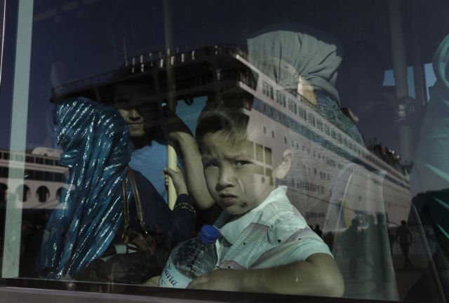 Κομισιόν: Σε δύο εβδομάδες θα λειτουργήσουν τα hot spot στην Ελλάδα