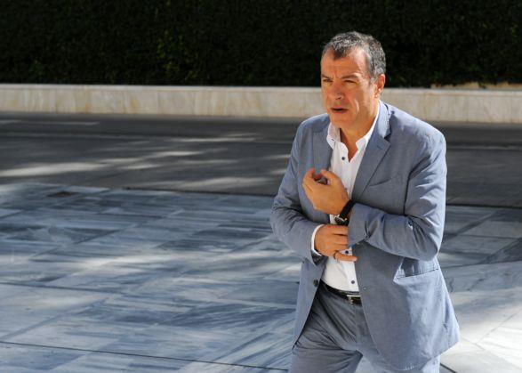 Θεοδωράκης: Δεν θα φορτωθούμε τις κακές αποφάσεις του κ. Τσίπρα