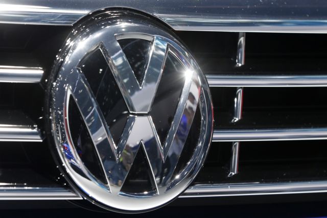 Η Volkswagen θα ανακαλέσει 2,4 εκατ. οχήματα στη Γερμανία