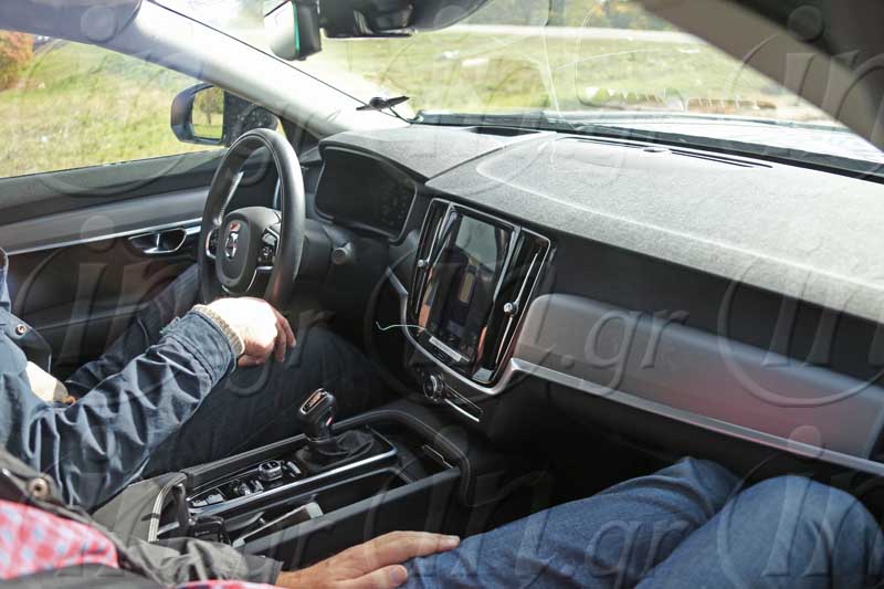 Volvo S90 2017: Γκρο πλαν στον πλούσιο εσωτερικό κόσμο του πολυτελούς sedan