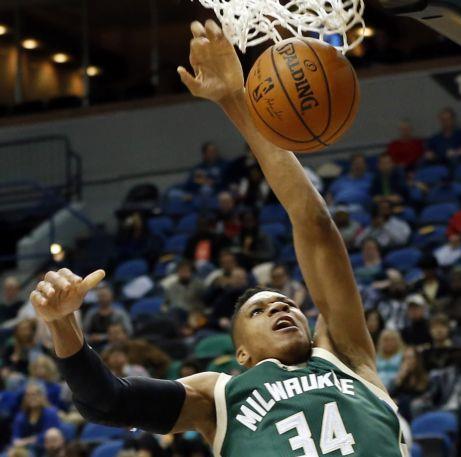 Τα έκανε όλα ο Αντετοκούνμπο,αλλά οι Μπακς έχασαν