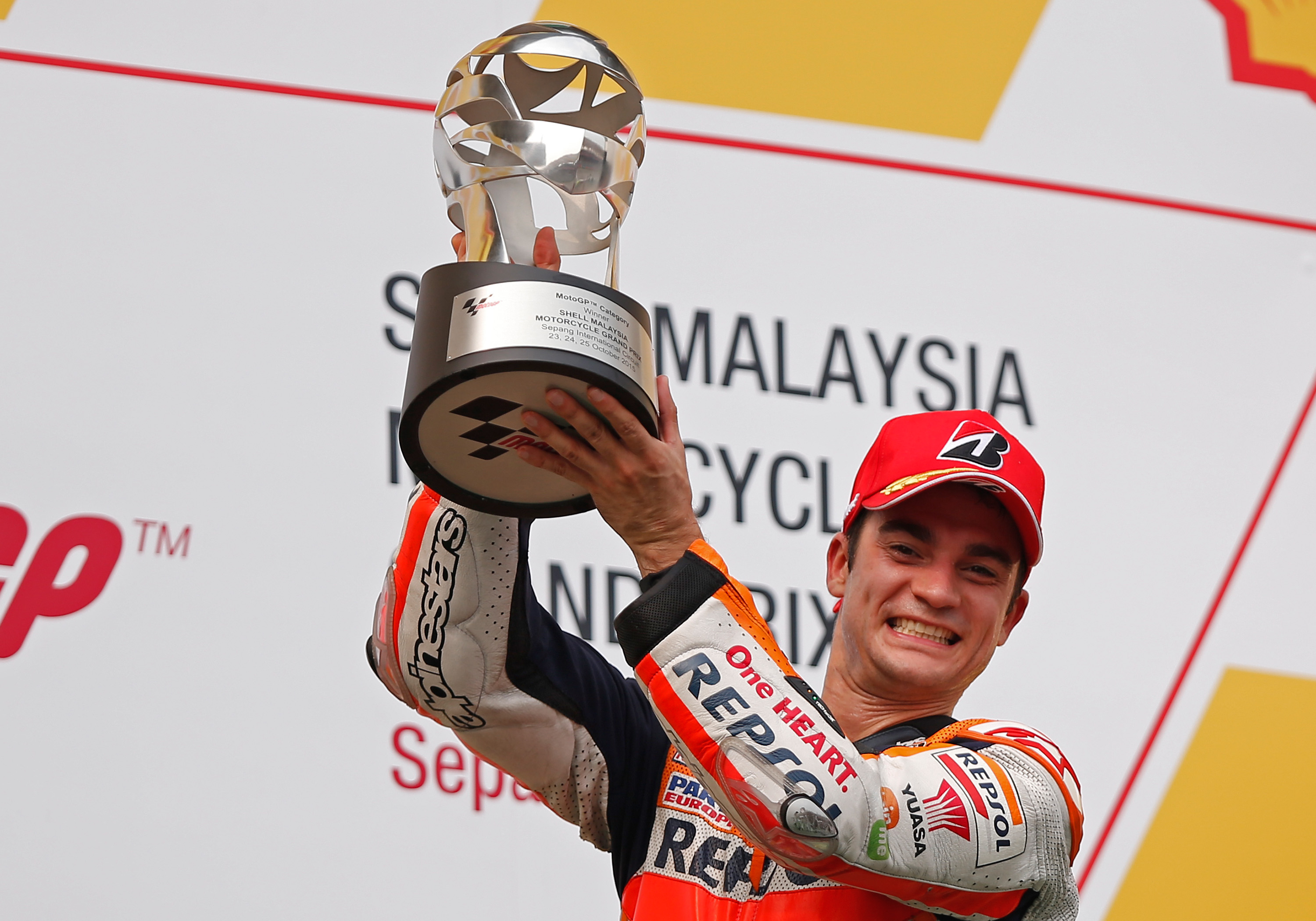 MotoGP – Μαλαισία 2015: Νίκη Pedrosa, πτώση για Marquez, ποινή για Rossi