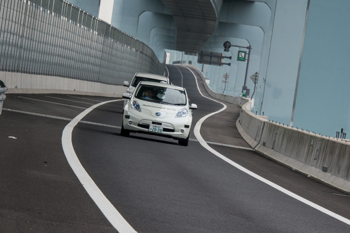 Nissan Leaf Piloted Drive 1.0 Concept: Ηλεκτροκίνηση σε… αυτόματο πιλότο