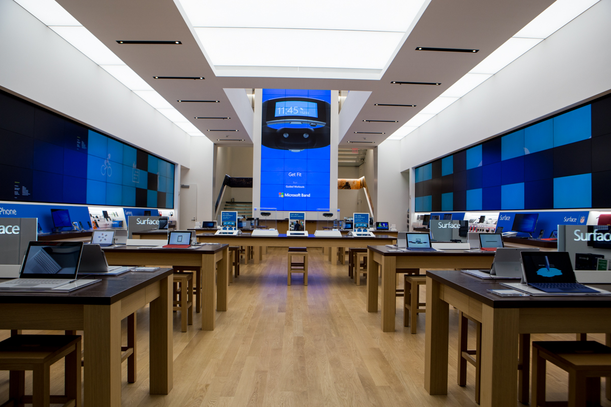 H Microsoft εγκαινιάζει το μεγαλύτερο κατάστημά της στην Νέα Υόρκη