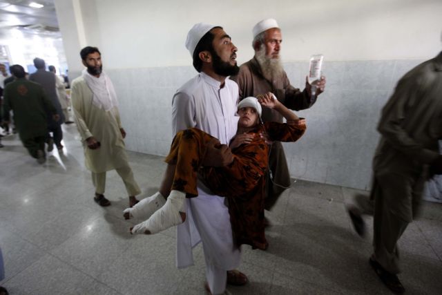 Σεισμός-μαμούθ συγκλόνισε Αφγανιστάν-Πακιστάν, πάνω από 200 νεκροί