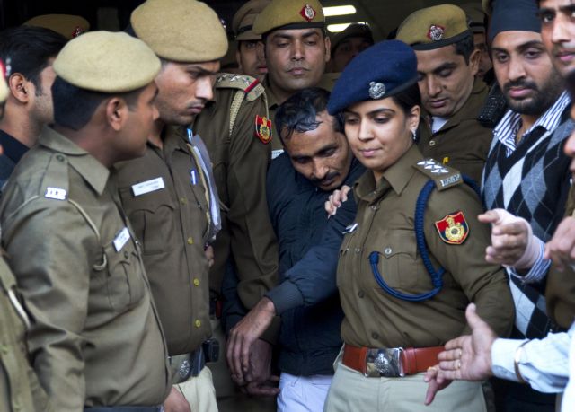 Ινδία: Ισόβια κάθειρξη σε οδηγό της υπηρεσίας ταξί Uber για βιασμό επιβάτιδος