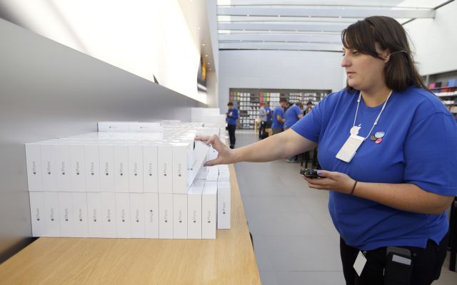 «Ήπια», κατά το δικαστήριο, η πρακτική της Apple να ψάχνει τις τσάντες των υπαλλήλων της