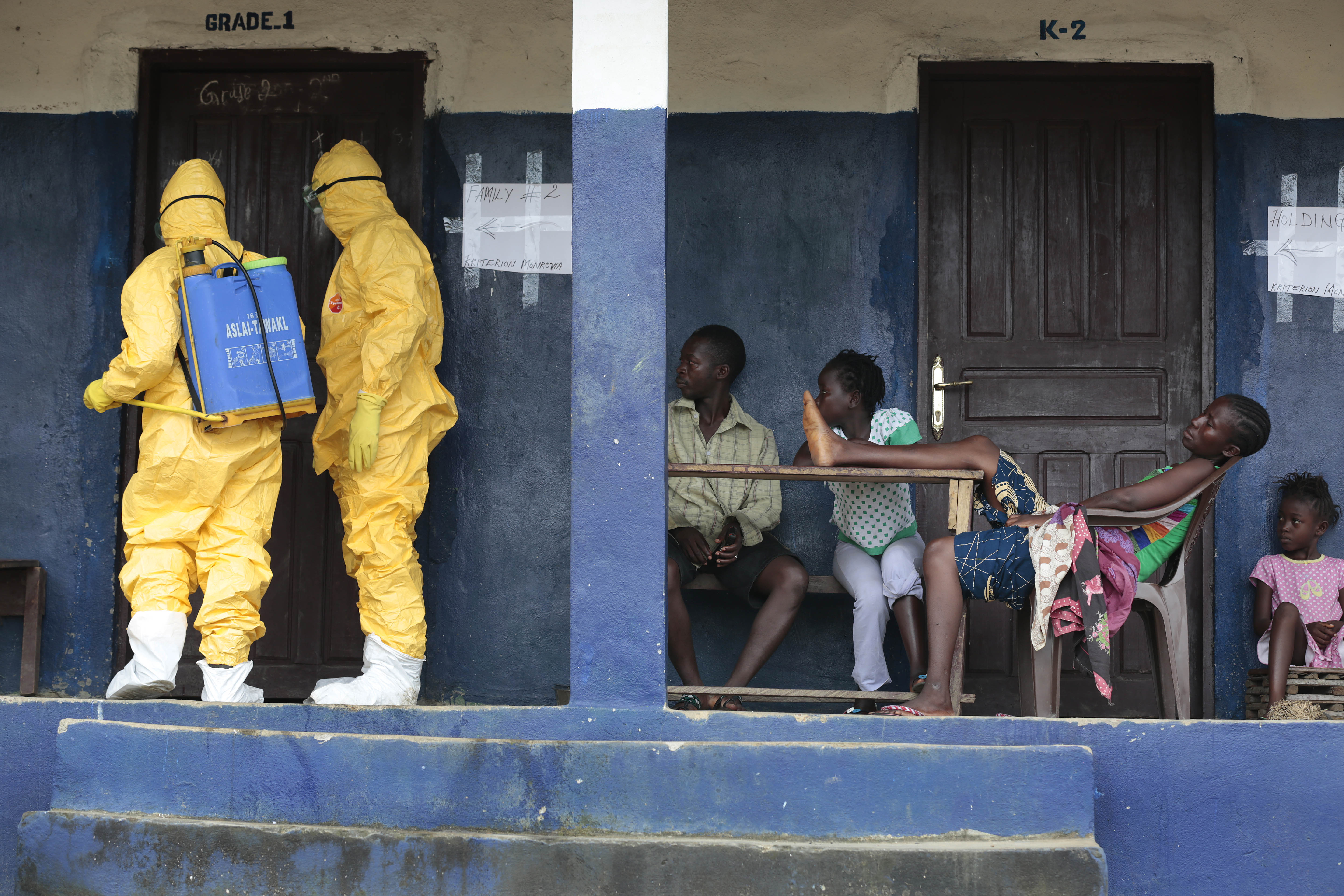 Λιβερία: Τρία νέα επιβεβαιωμένα κρούσματα του ιού Eμπολα