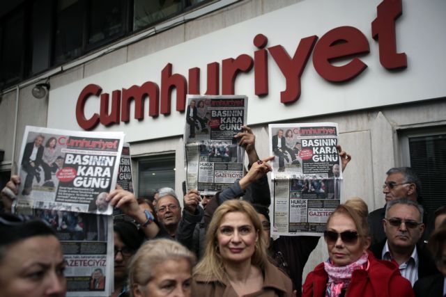 «Καμία έκπτωση της ΕΕ στον Ερντογάν» ζητούν οι συλληφθέντες δημοσιογράφοι