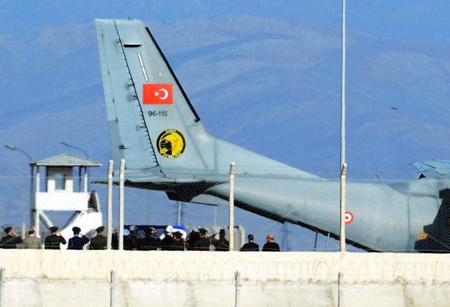 Τουρκία: Παραδόθηκε σε ρώσους διπλωμάτες η σορός του πιλότου