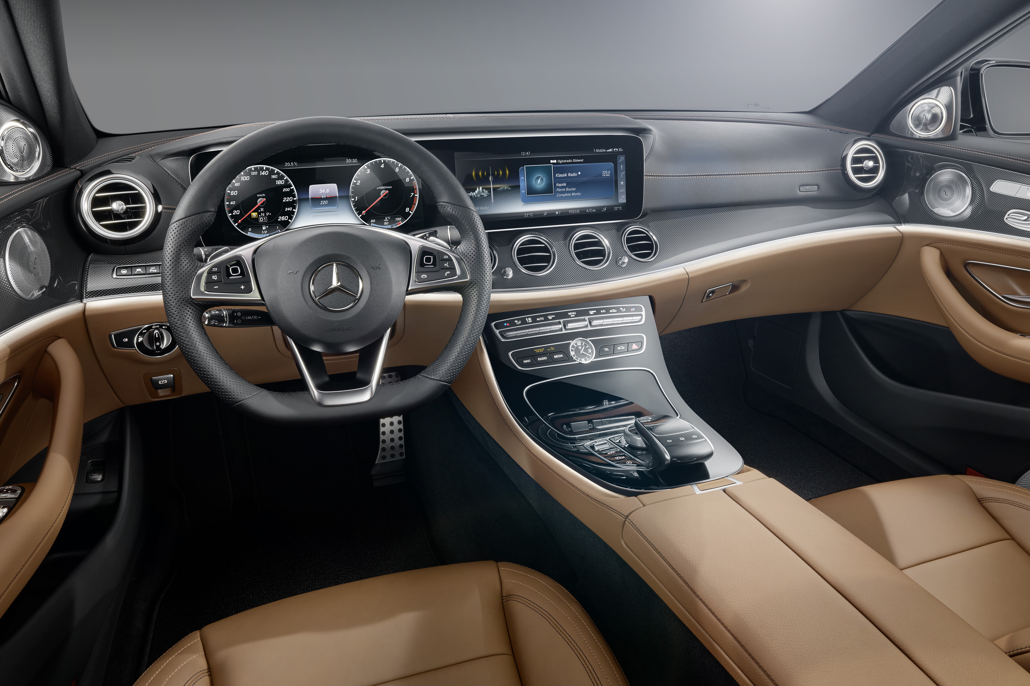 Mercedes-Benz E-Class 2016: Εσωτερικός πλούτος