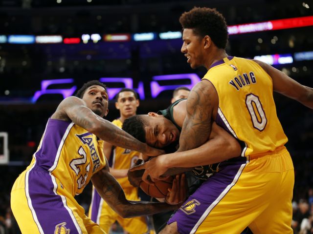 Οι Λέικερς κέρδισαν τους Μπακς του Αντετοκούνμπο, πολύ καλός Παπανικολάου