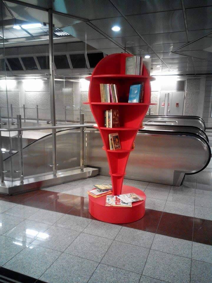 Σε λειτουργία η πρώτη ανταλλακτική βιβλιοθήκη του μετρό