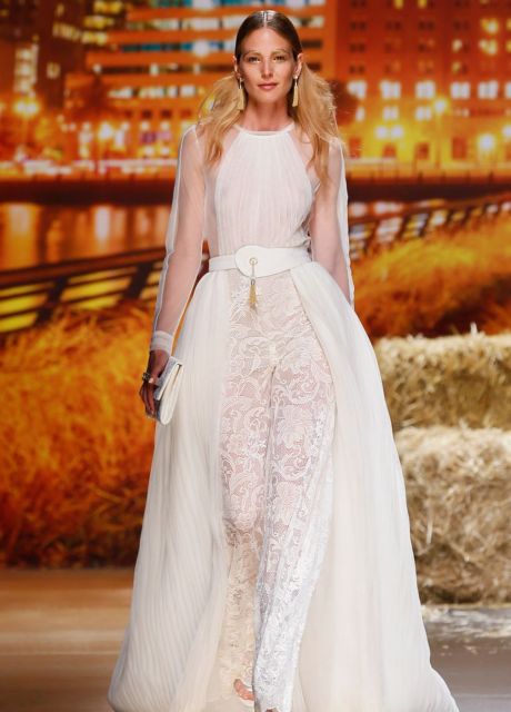 Νυφικά που μεταμορφώνονται