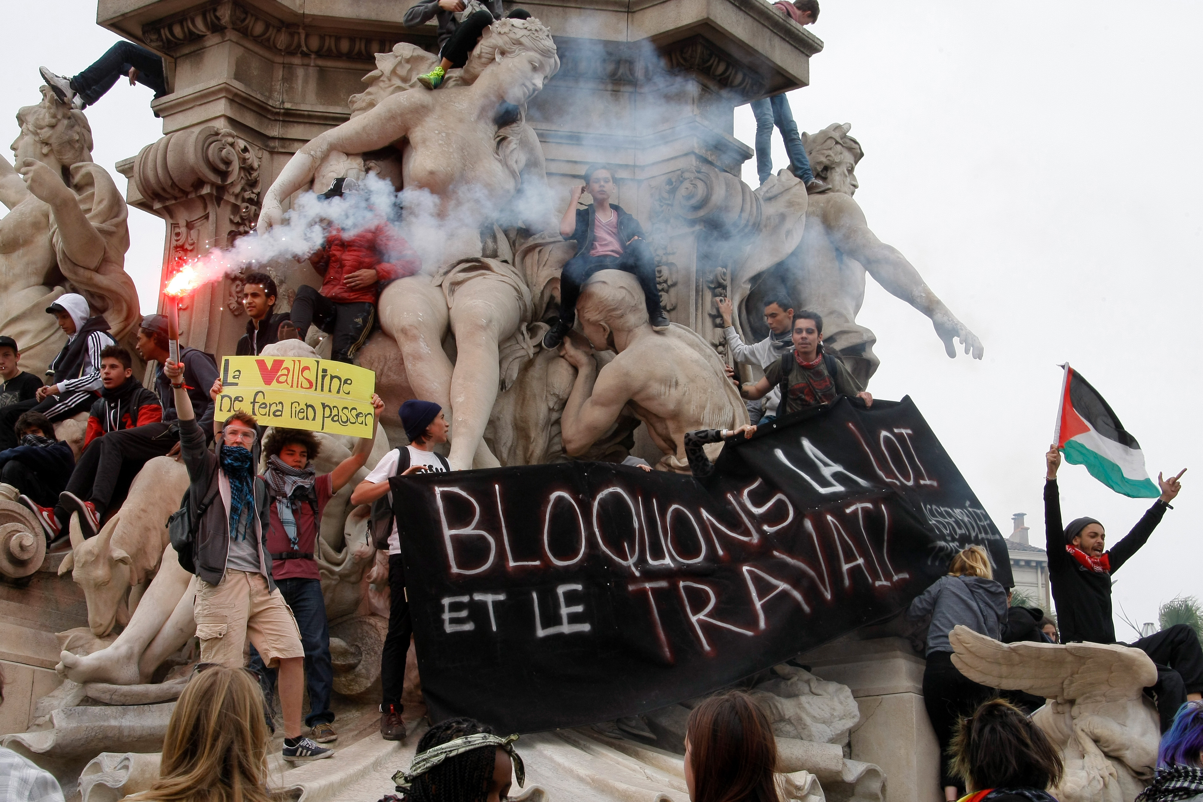 Συγκρούσεις και συλλήψεις στη Γαλλία, στις πορείες για τα εργασιακά