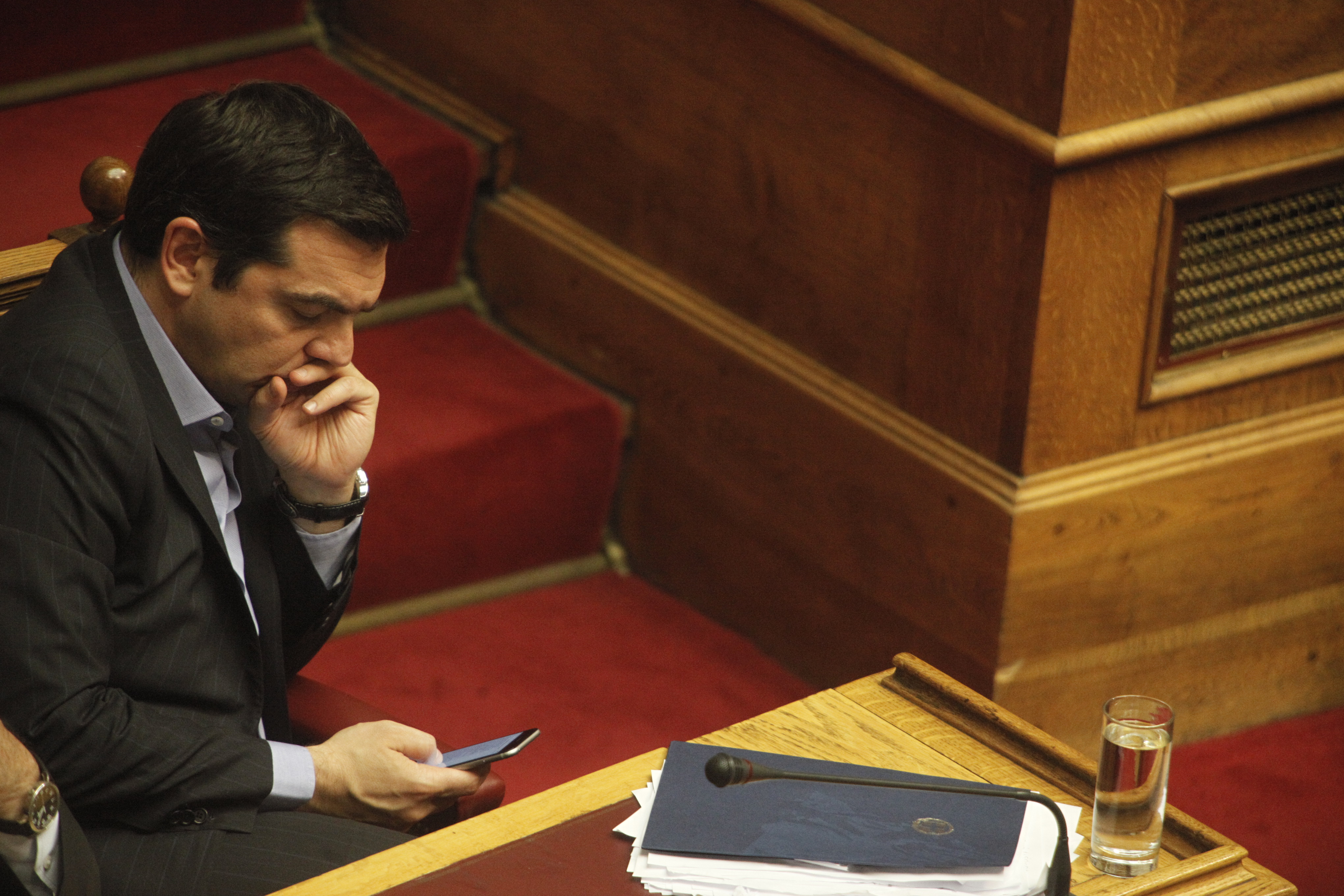 Με 153 «ναι» ψηφίστηκε το ασφαλιστικό και φορολογικό νομοσχέδιο