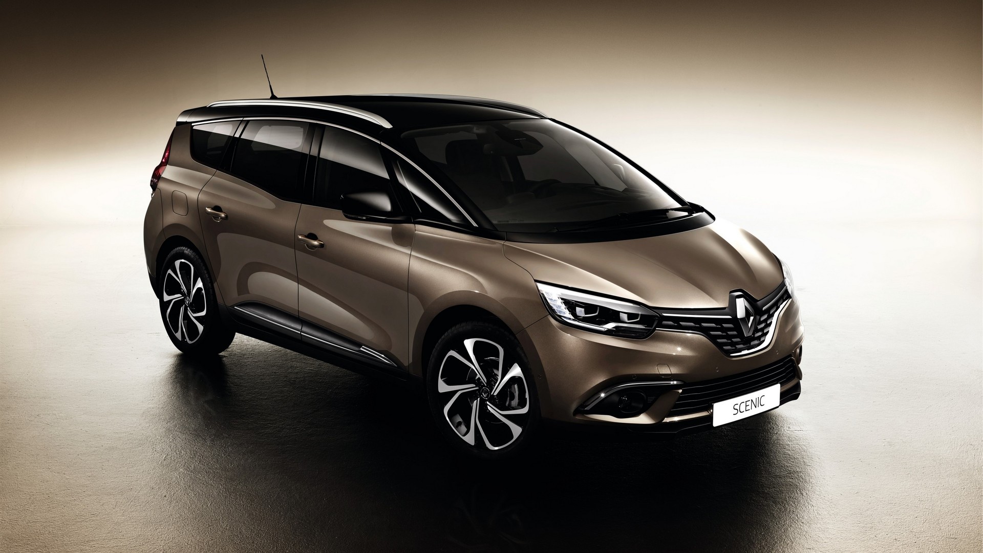 Renault Grand Scenic 2017: Επταθέσια πρακτικότητα με γαλλικό στυλ
