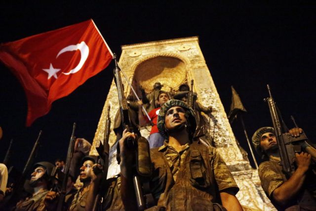 Όρθιος ο Ερντογάν απέναντι σε πραξικόπημα από έναν διχασμένο στρατό