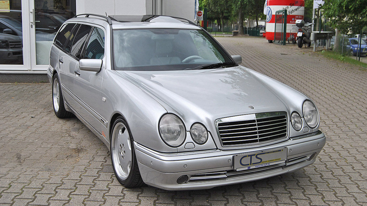 Αστρονομική τιμή για μια Mercedes-Benz Ε55 AMG Estate που ανήκε στον M. Schumacher