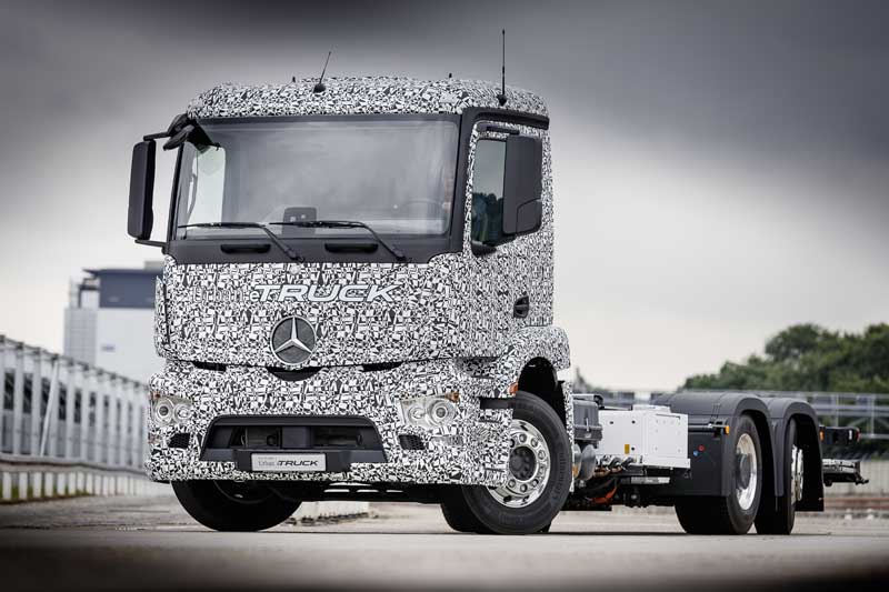 Mercedes-Benz Urban eTruck: Ηλεκτρικό στοίχημα σε τρεις άξονες