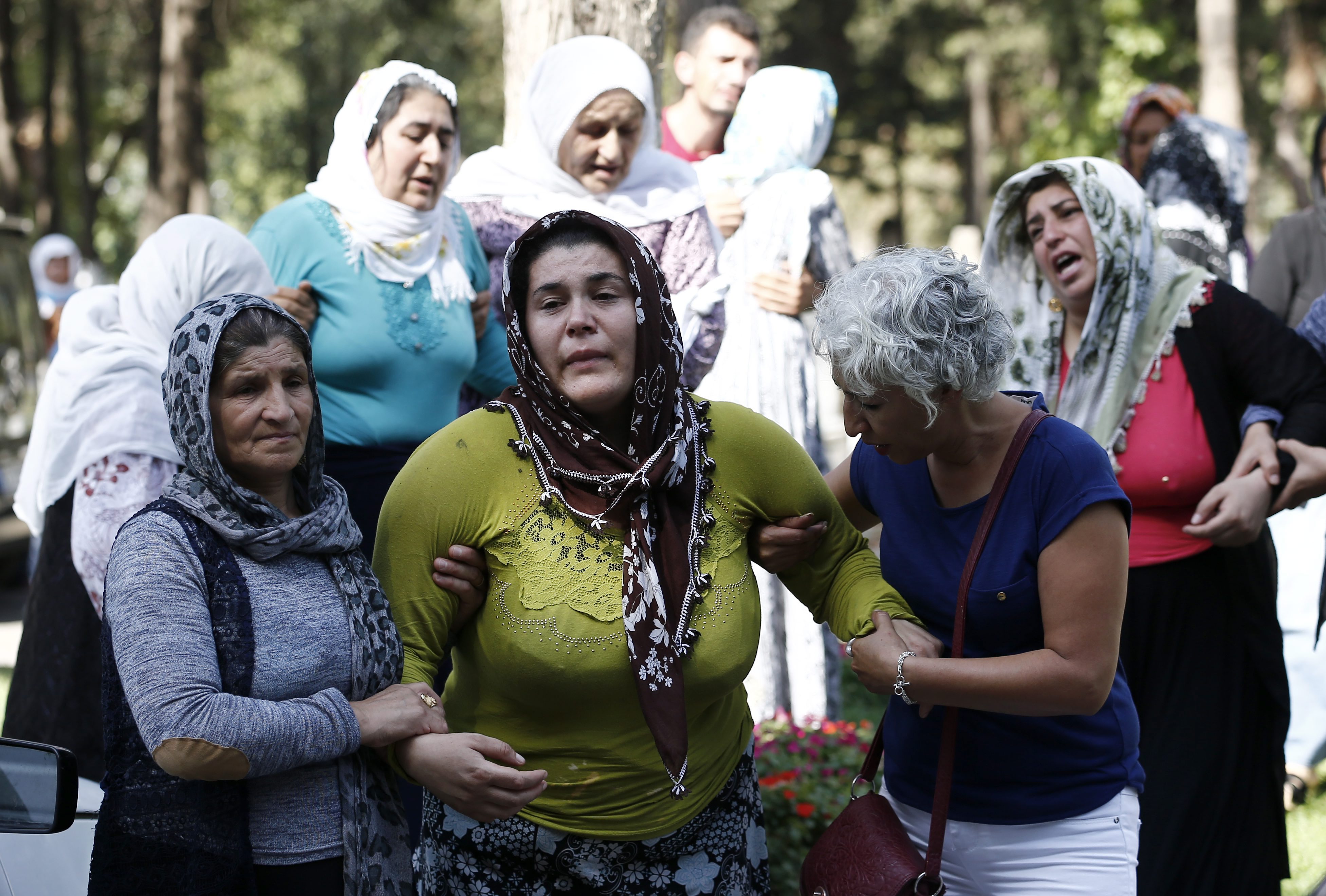 Φρίκη στην Τουρκία: 50 νεκροί σε επίθεση σε γαμήλια τελετή