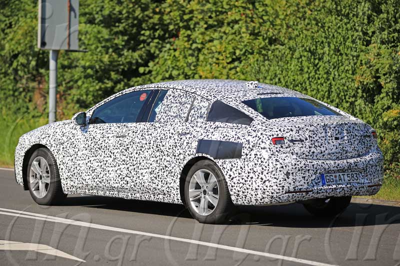 Opel Insignia 2018: Φλερτάροντας με την coupe αισθητική