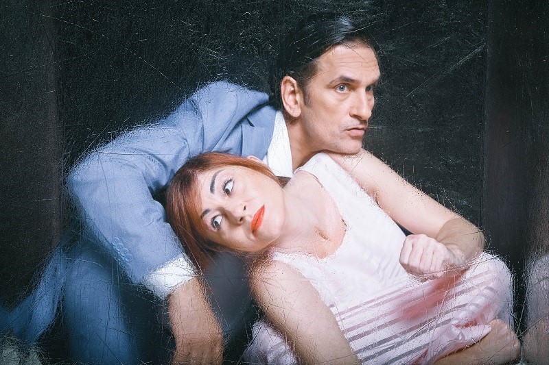 Ο Νίκος Ψαρράς στο ερωτικό θρίλερ «Φοβάσαι» παγιδεύει ή παγιδεύεται;