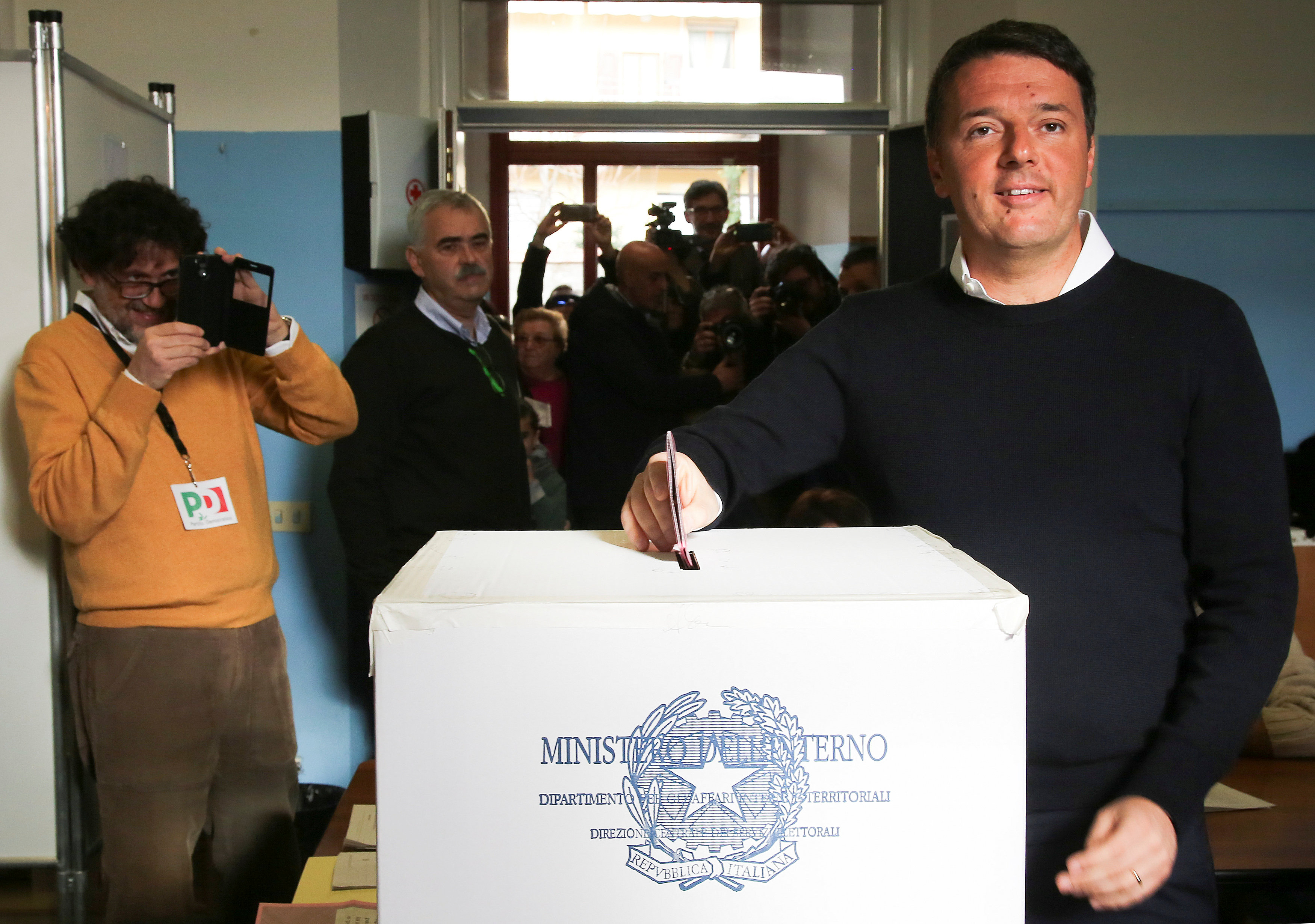 Υψηλή συμμετοχή στο κρίσιμο δημοψήφισμα της Ιταλίας
