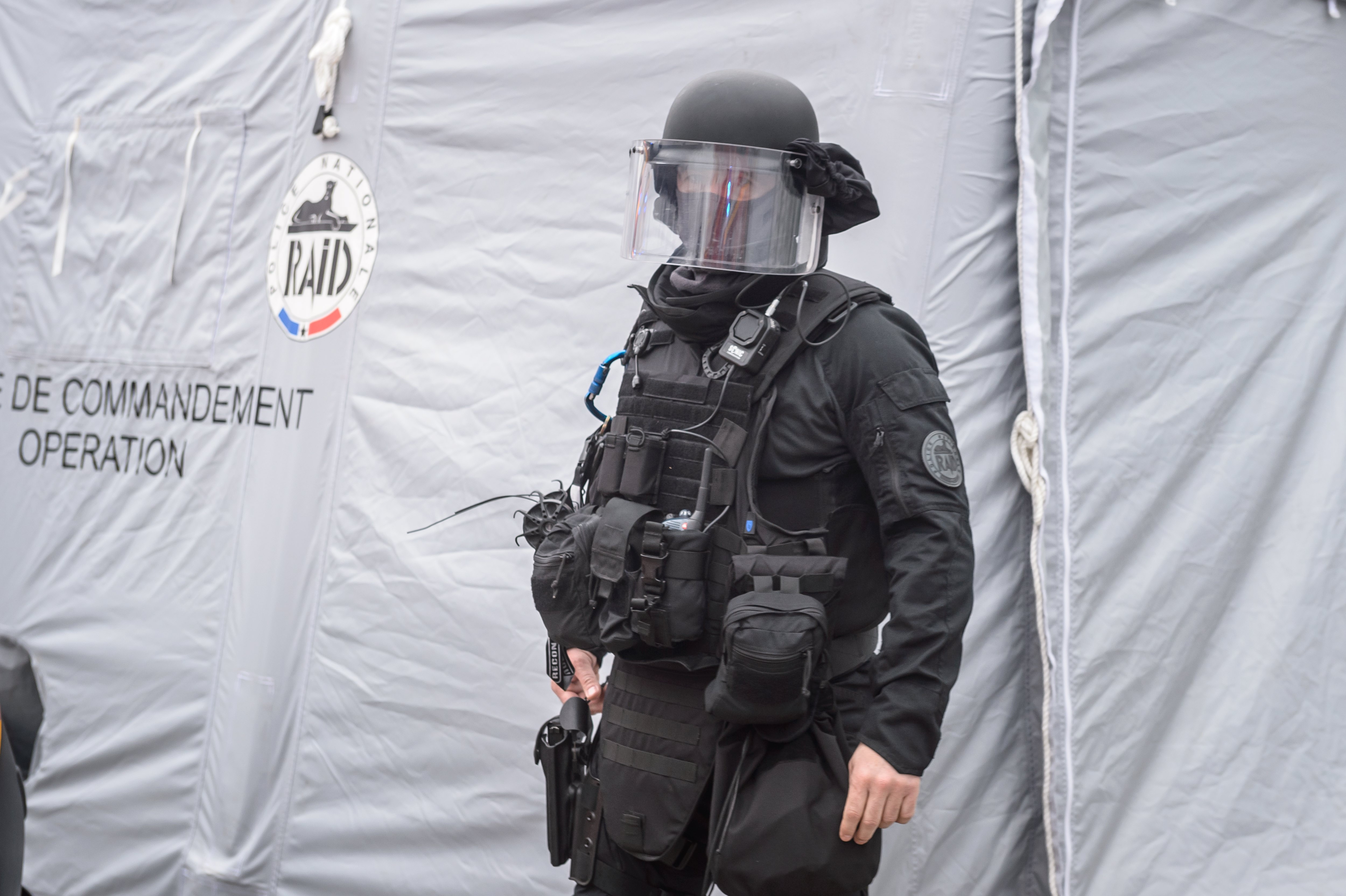 Γνωστός στις Αρχές ο άνδρας που έπεσε νεκρός στο αεροδρόμιο Ορλί