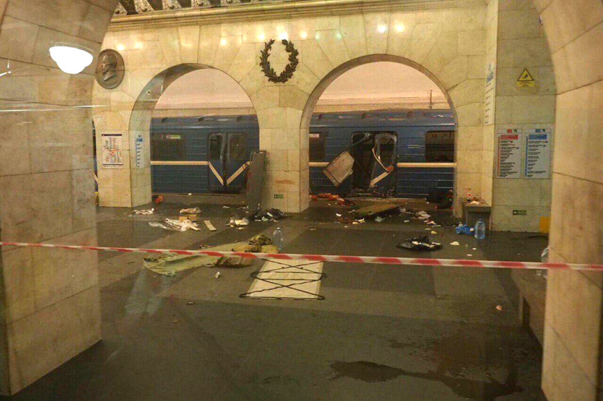 Δύο υπόπτους αναζητούν οι Αρχές για την επίθεση στο ρωσικό μετρό