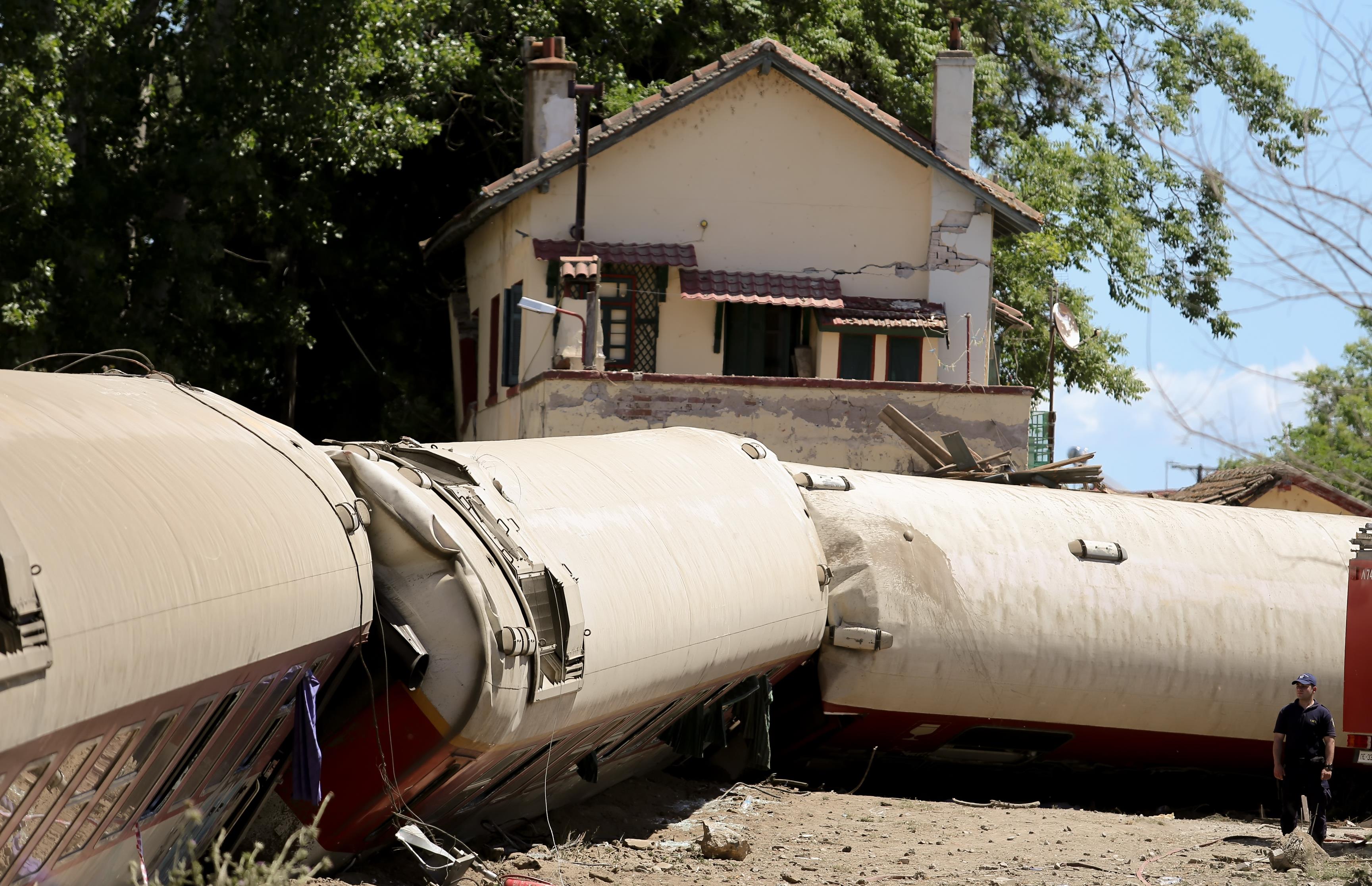 Τρεις οι νεκροί από το σιδηροδρομικό δυστύχημα στη Θεσσαλονίκη