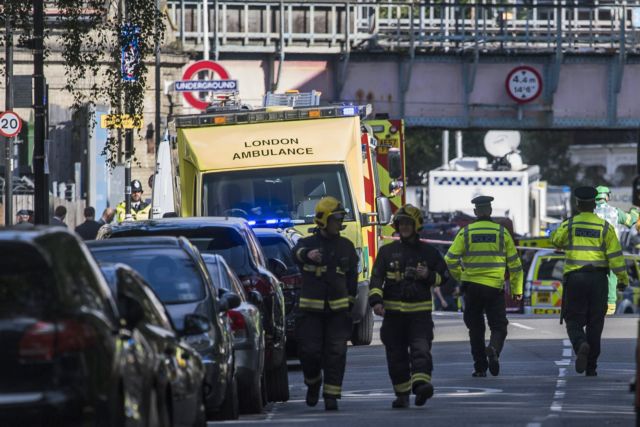 Τρομοκρατική επίθεση στο μετρό του Λονδίνου – Ταυτοποιήθηκε ύποπτος
