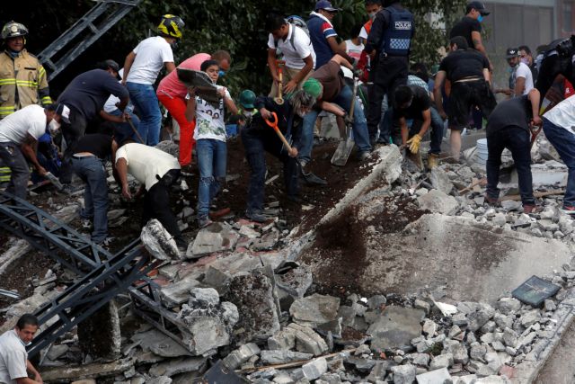 Σεισμός στο Μεξικό: Εικόνα απόλυτης καταστροφής, πάνω από 200 οι νεκροί [βίντεο]