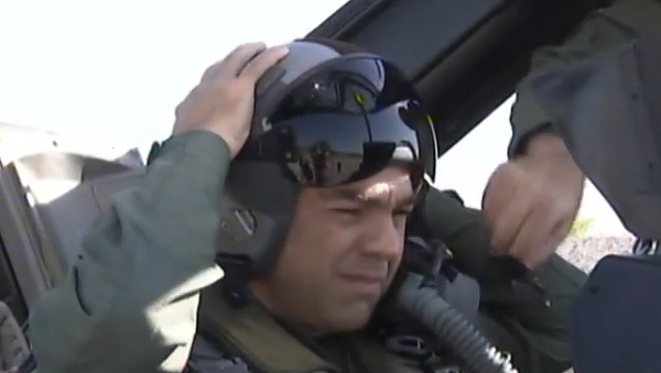 Η εμπειρία του Τσίπρα από την πτήση με το F-16 [βίντεο]