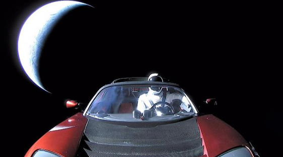 Η Tesla κατακτά -και- το Διάστημα