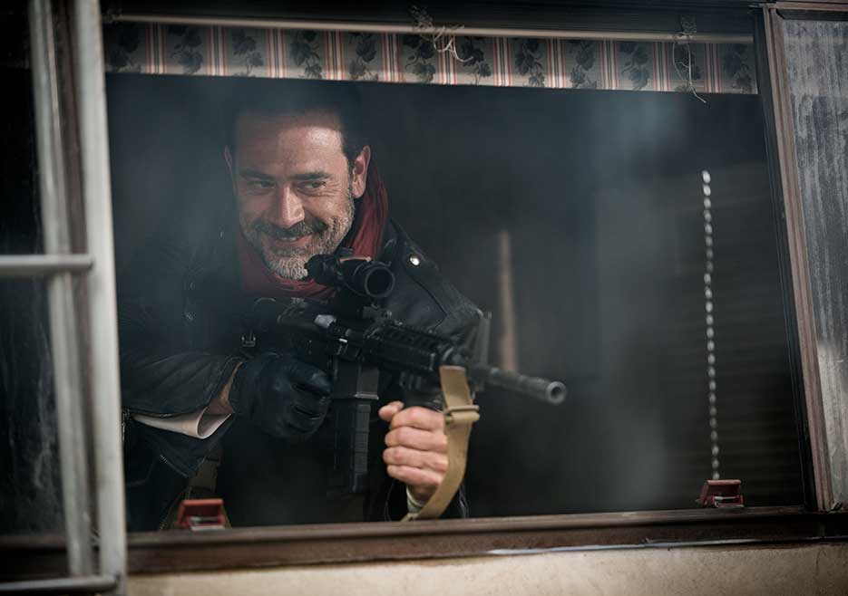 Ο Νέγκαν με νέο όπλο σε φωτογραφία του «Walking Dead» για την 7η σεζόν