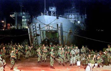 Εφυγαν οι τελευταίοι Ινδονήσιοι στρατιώτες από το Ανατολικό Τιμόρ